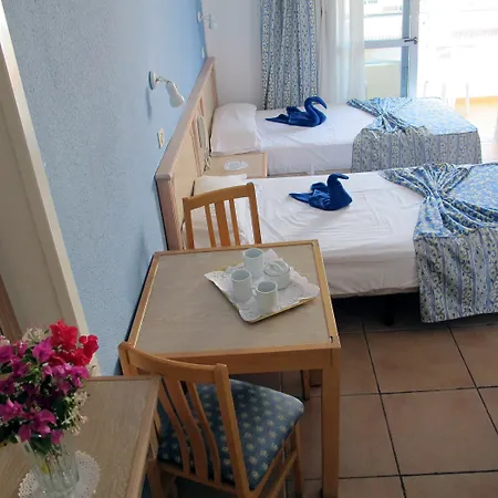 Oro Blanco Aparthotel 2*