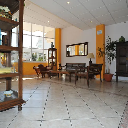 Oro Blanco Aparthotel 2*